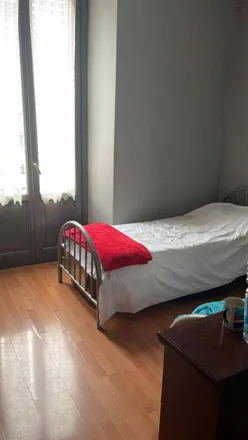 Rent this 3 bed room on Carrefour Market in Via Giuseppe Ripamonti, 181