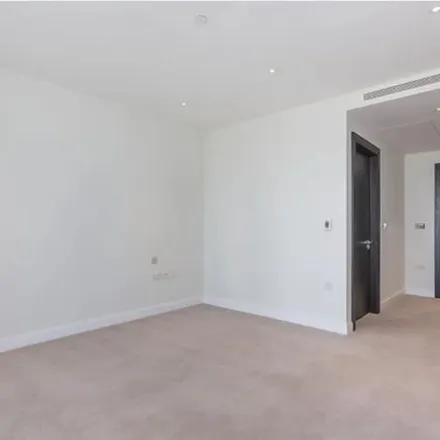 Image 7 - Queenstown Road, London, SW11 8BY, United Kingdom - Townhouse for rent