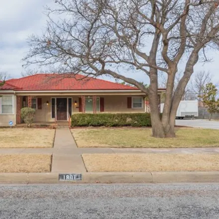 Buy this 3 bed house on 324 West 18th Avenue in Pampa, TX 79065