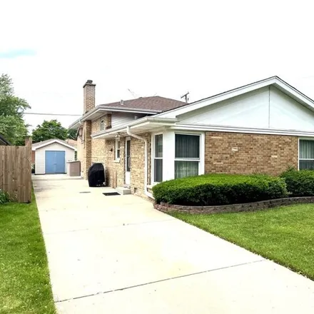 Buy this 5 bed house on 9332 Luna Avenue in Morton Grove, Niles Township