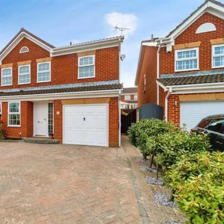 Buy this 4 bed house on Marlborough Gardens in Hedge End, SO30 2UT