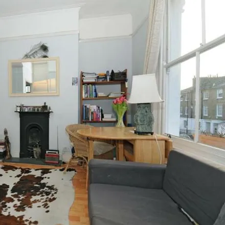 Image 2 - 60 Hemingford Road, London, N1 0JN, United Kingdom - Apartment for rent