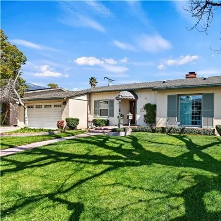 Image 2 - 449 Fairmount Drive, San Bernardino, CA 92404, USA - House for sale