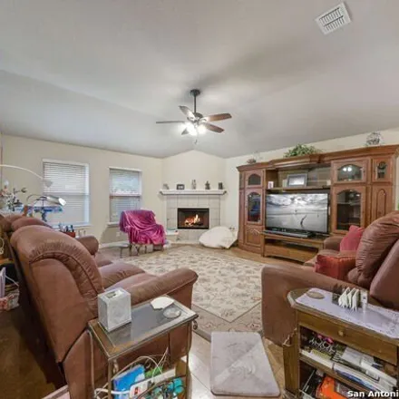 Image 8 - 26129 Indian Cliff, Bexar County, TX 78260, USA - House for sale