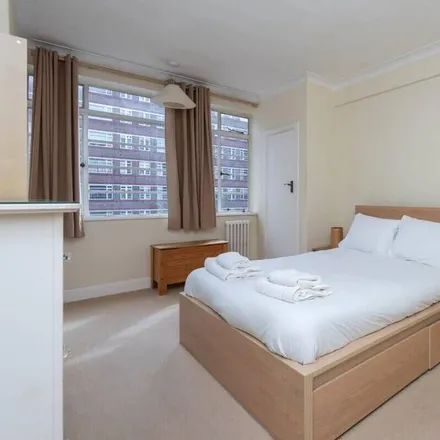 Image 6 - London, SW17 7JZ, United Kingdom - Apartment for rent