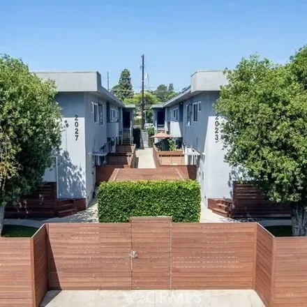 Rent this 3 bed apartment on 2073 Preuss Road in Los Angeles, CA 90034
