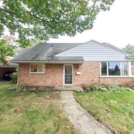 Rent this 3 bed house on 747 Jamaica Dr in Troy, Michigan