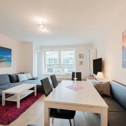 Rent this 4 bed apartment on Bozenhardweg 5a in 22087 Hamburg, Germany