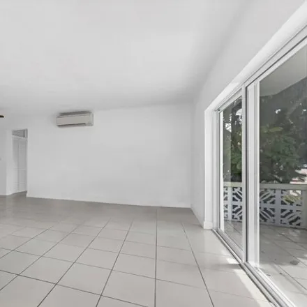 Image 3 - 8040 Tatum Waterway Drive, Miami Beach, FL 33141, USA - Condo for sale