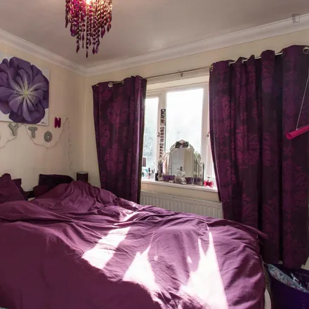 Image 1 - 23 Clematis Street, London, W12 0QQ, United Kingdom - Room for rent