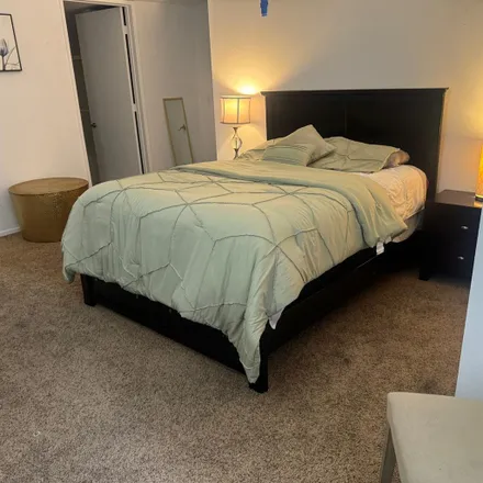 Rent this 1 bed room on La Brea Regency Lofts in Hawthorn Avenue, Los Angeles