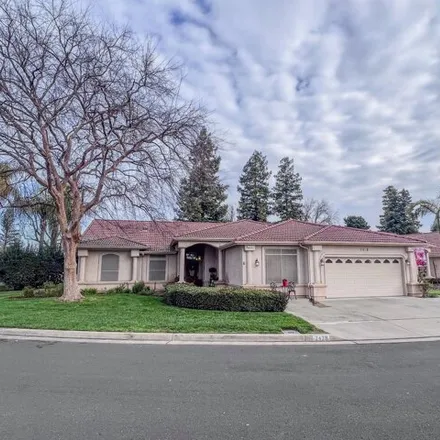 Buy this 3 bed house on 2468 Presidential Drive in Tulare, CA 93274