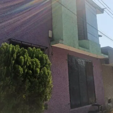 Buy this 5 bed house on Violeta in Unidad Habitacional Arcos de Xiutepec, 62553 Jiutepec