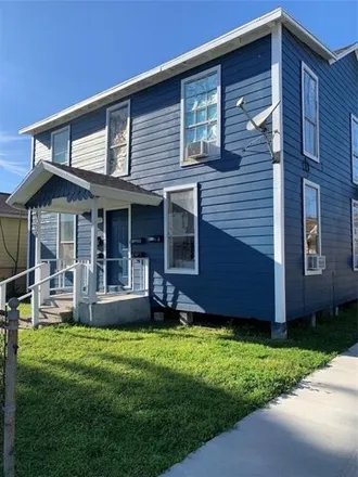 Buy this 3 bed house on 5024 Avenue M in Galveston, TX 77551