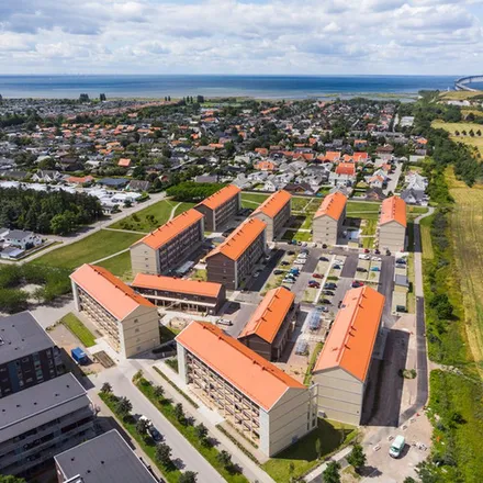 Rent this 3 bed apartment on Skräddarebyn 14 in 218 36 Bunkeflostrand, Sweden