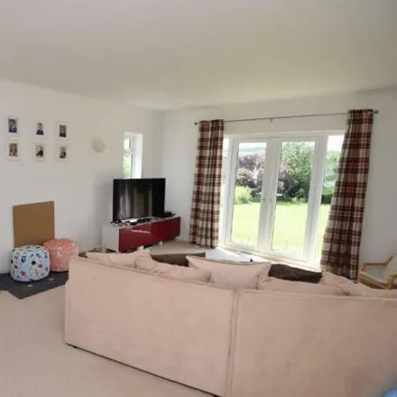 Image 5 - Hackthorne Corner, Durrington, SP4 8AS, United Kingdom - House for sale