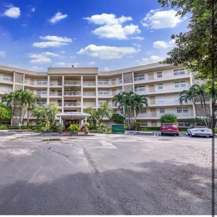 Rent this 3 bed condo on 800 Cypress Grove Drive