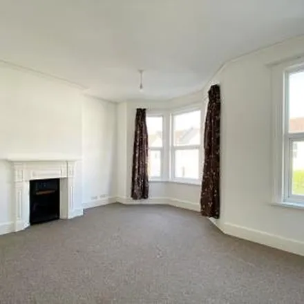 Rent this 3 bed townhouse on Windsor Road in Southend-on-Sea, SS0 7DF