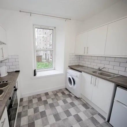 Rent this studio apartment on Malcolm Street in Dundee, DD4 6SF