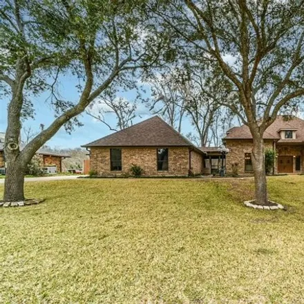 Buy this 3 bed house on 2520 Sleepy Hollow Drive in Pearland, TX 77581