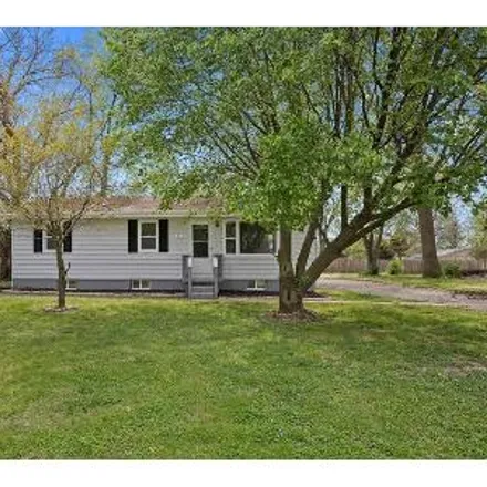 Buy this 4 bed house on 473 Roosevelt Avenue in Wood River, IL 62095