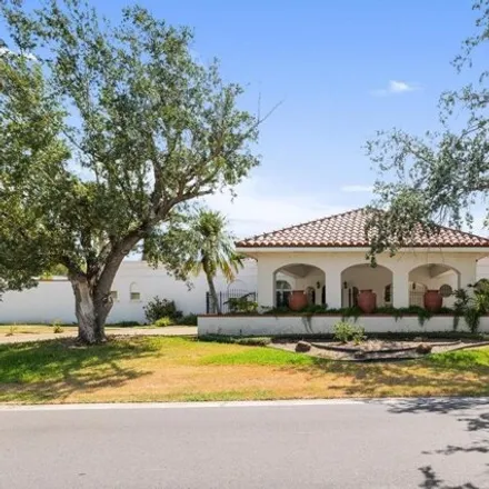 Image 1 - 1704 Avenida Tesoro, Rancho Viejo, Cameron County, TX 78575, USA - House for sale