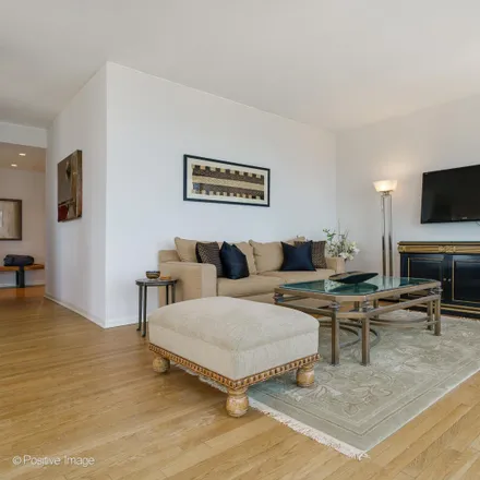 Image 7 - Elysées Condominiums, 111 East Chestnut Street, Chicago, IL 60611, USA - House for sale