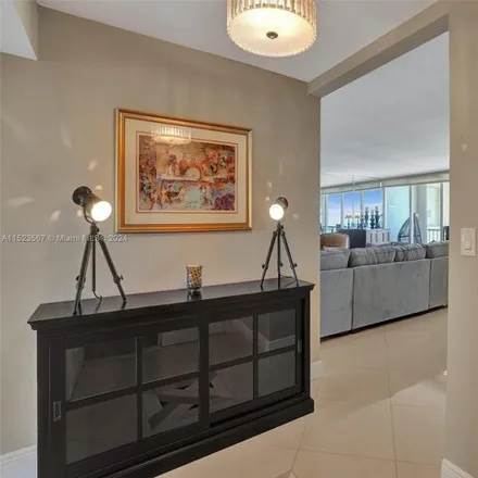 Image 6 - North Ocean Drive, Fort Lauderdale, FL 33308, USA - Condo for sale