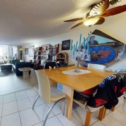 Rent this 3 bed apartment on #2009,469 Ena Road in Waikiki, Honolulu