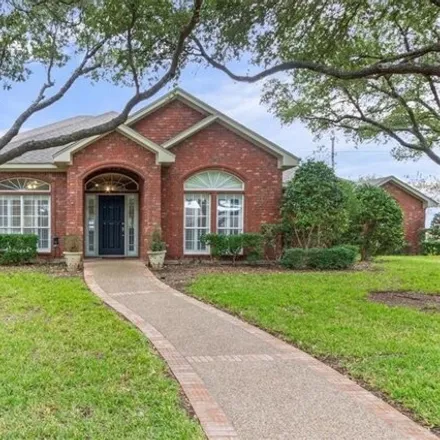 Buy this 4 bed house on 11086 Treeline Drive in Woodway, TX 76712