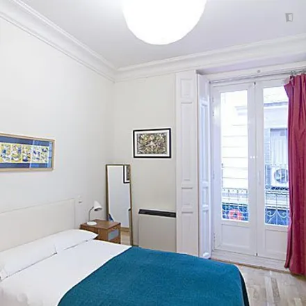 Rent this 1 bed apartment on Calle de las Infantas in 12, 28004 Madrid