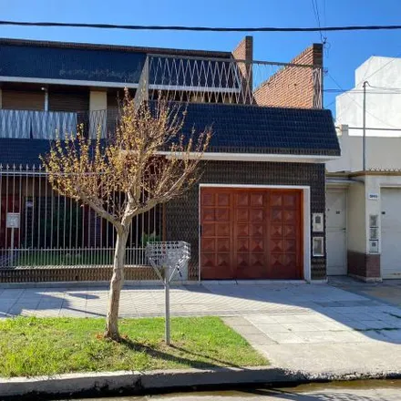 Buy this 3 bed house on Camilo Cavour 3836 in 1826 Partido de Lanús, Argentina