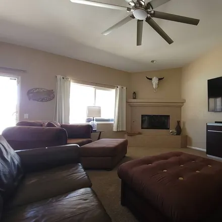 Rent this 4 bed house on Yucca Valley