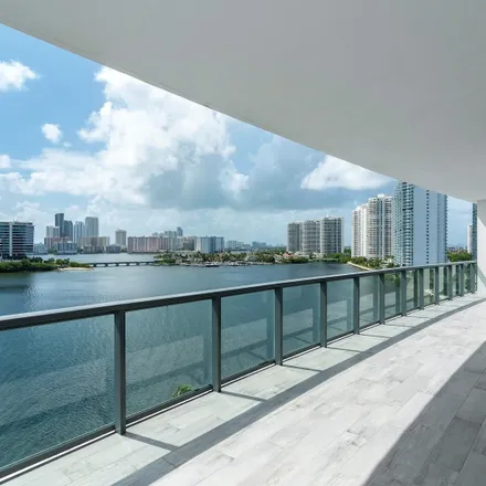 Rent this 4 bed condo on Thunder Boat Row in Northeast 29th Avenue, Aventura