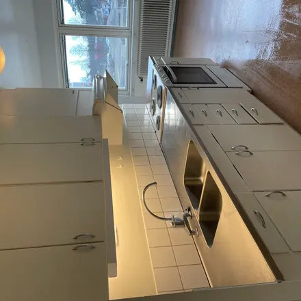 Rent this 2 bed apartment on Poppelstigen in 462 55 Vänersborg, Sweden