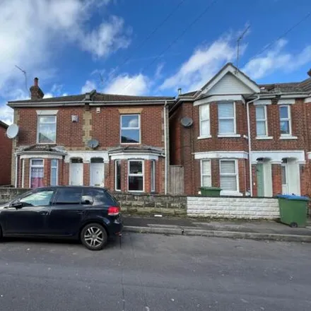Buy this 3 bed duplex on Freemantle Arms in Albany Road, Southampton