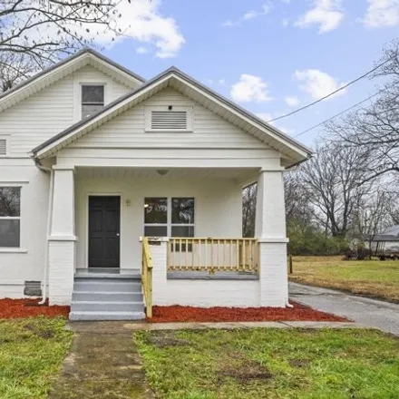 Buy this 3 bed house on 722 Maplewood Avenue in Johnstown, Tullahoma