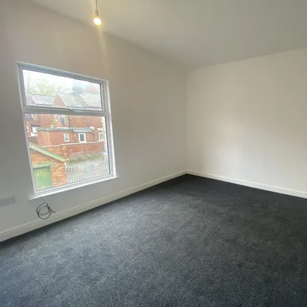 Image 7 - Myrtle Street, Crewe, CW2 7EP, United Kingdom - Townhouse for rent