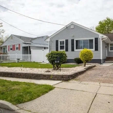 Buy this 3 bed house on 316 Johnston Avenue in Netherwood, Plainfield