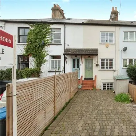 Buy this 2 bed house on Porter's in Elton Road, London