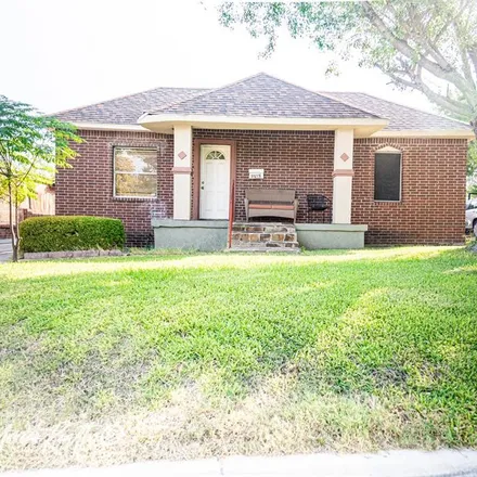 Buy this 3 bed house on 2519 Northwest 24th Street in Fort Worth, TX 76106