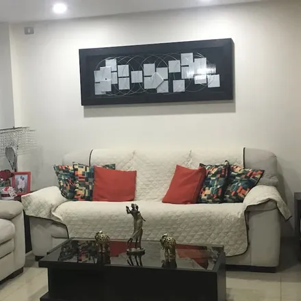 Rent this 3 bed house on Guayaquil
