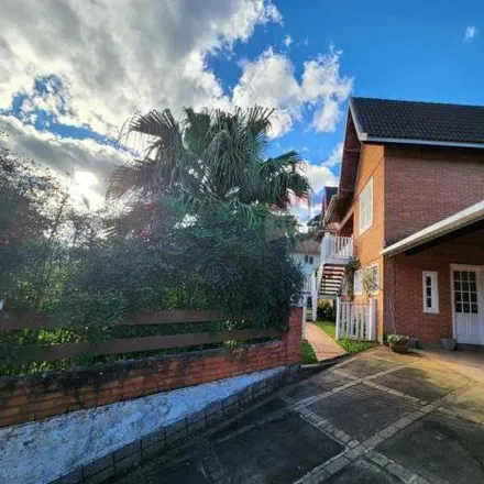 Buy this 3 bed house on Rua Juiz Alberto Nader in Várzea, Teresópolis - RJ