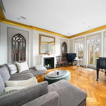 Rent this 2 bed apartment on Richmond Mansions in 250 Old Brompton Road, London