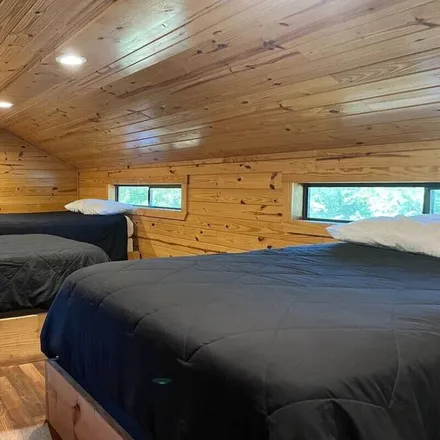 Rent this 2 bed house on Pottsboro