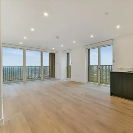 Image 7 - Friary Road, London, W3 6ZE, United Kingdom - Apartment for rent