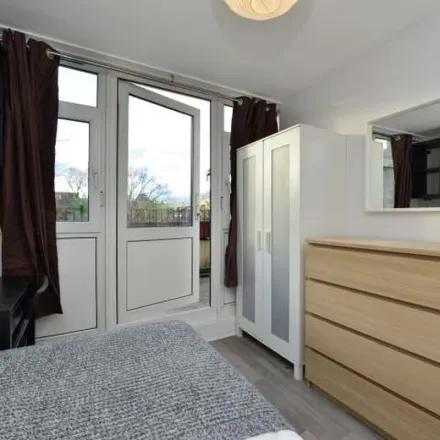 Image 3 - Wynter House, Aytoun Road, Stockwell Park, London, SW9 0TP, United Kingdom - Apartment for rent