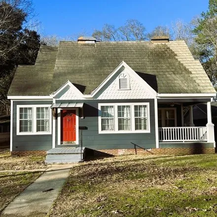 Buy this 4 bed house on 707 Broad Street in Columbia, MS 39429