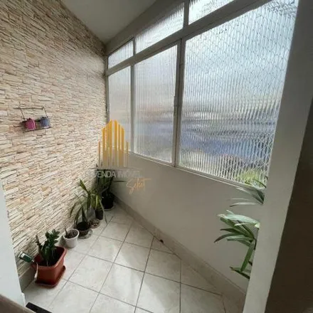 Buy this 2 bed apartment on Rua Anhaia 3 in Bairro da Luz, São Paulo - SP
