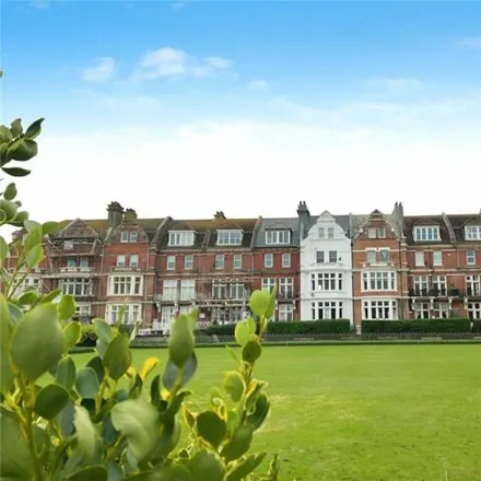 Image 2 - Grosvenor Gardens, St Leonards, TN38 0AG, United Kingdom - Apartment for sale